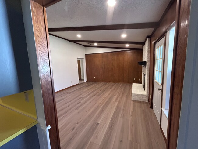 Photo - 902 Walnut St