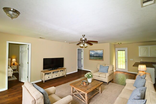 Photo - 122 Harden Rd