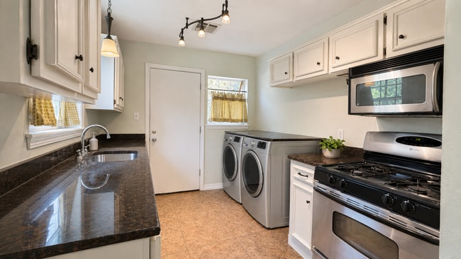 Photo - 3506 Garden Pl