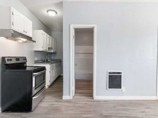 Photo - 2212 Myrtle Ave Unit 01