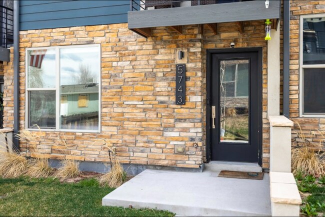 Photo - 5743 W 17th Ave