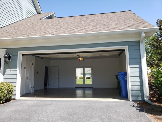 Photo - 2013 Clearfield Ln Unidad 2013 Clearfield Ln.