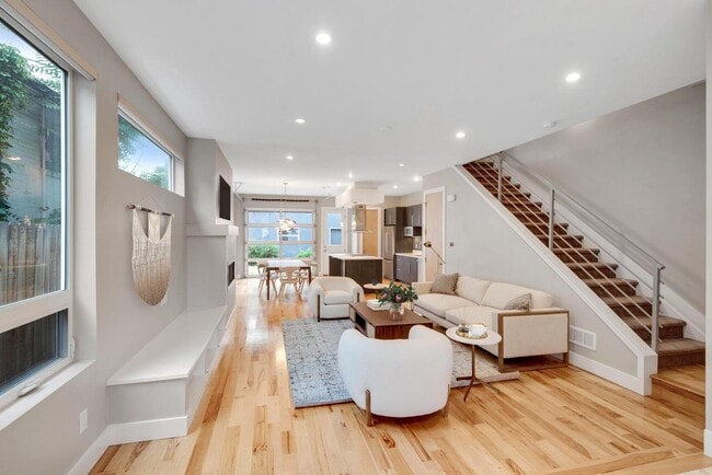 Photo - 3791 Meade St