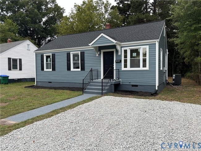 Building Photo - 1004 Hill Top Dr