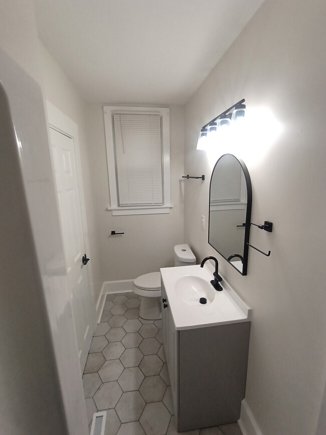 Photo - 813 E Wayne St Unit 1