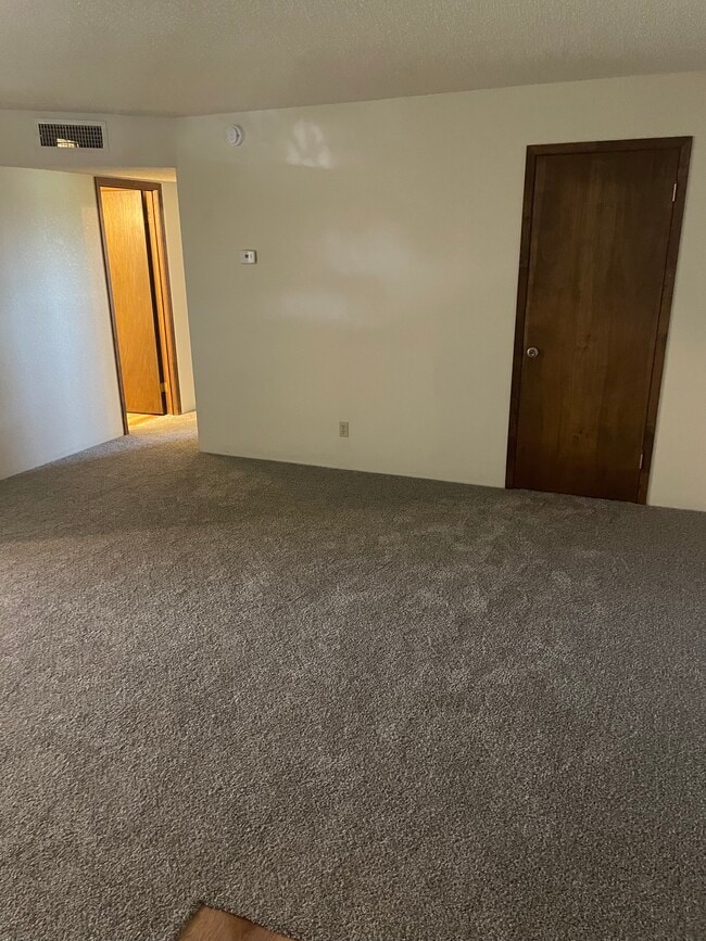 Photo - 2495 S Mountain View Dr