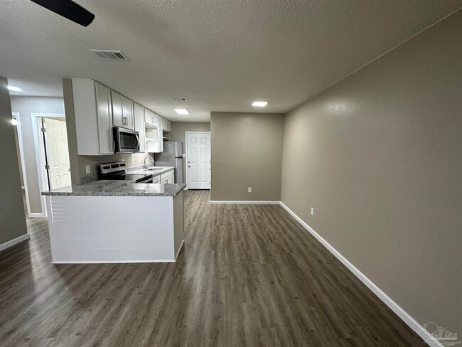 Photo - 8011 Kipling St