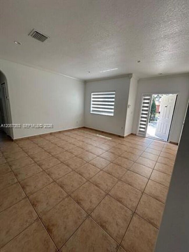 Photo - 9117 NW 169th St
