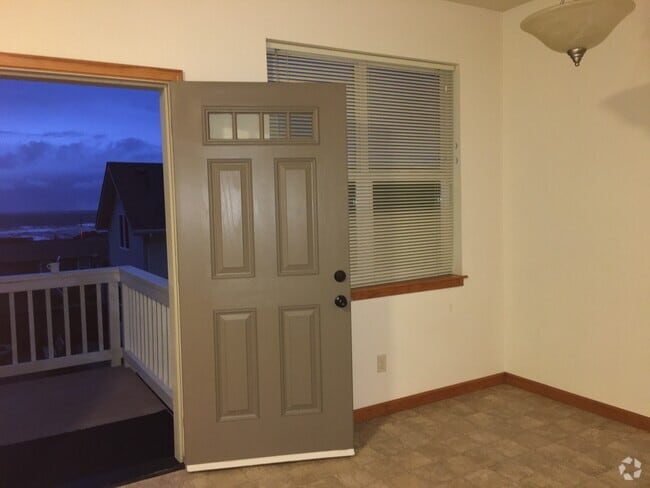 Building Photo - 862 Aqua Vista Loop Unit Ocean Views Upstairs Rental