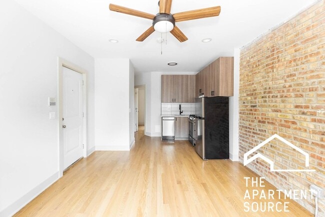 Photo - 4602 N Winchester Ave Unit 2E