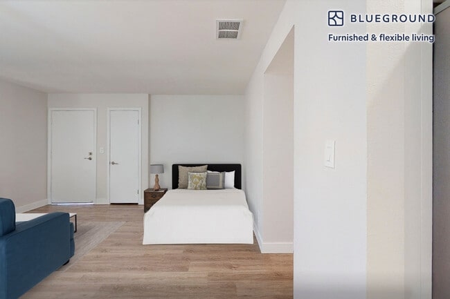 Photo - 11208 S Western Ave Unidad SI FL0-ID7029A