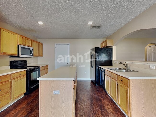 Photo - 934 Brenton Leaf Dr