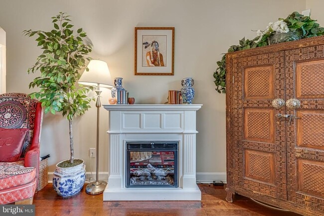 Photo - 600 Bashford Ln
