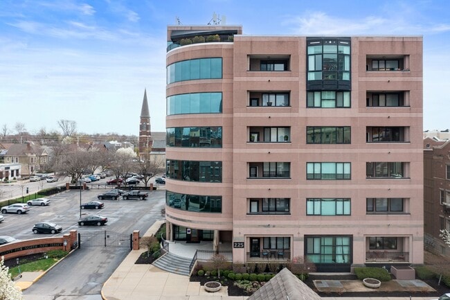 Photo - 225 N New Jersey St Unit 48