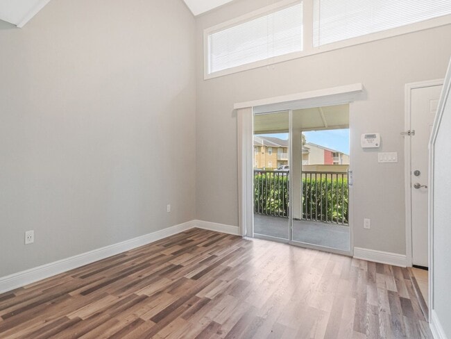 Photo - 305 Lake Parsons Green