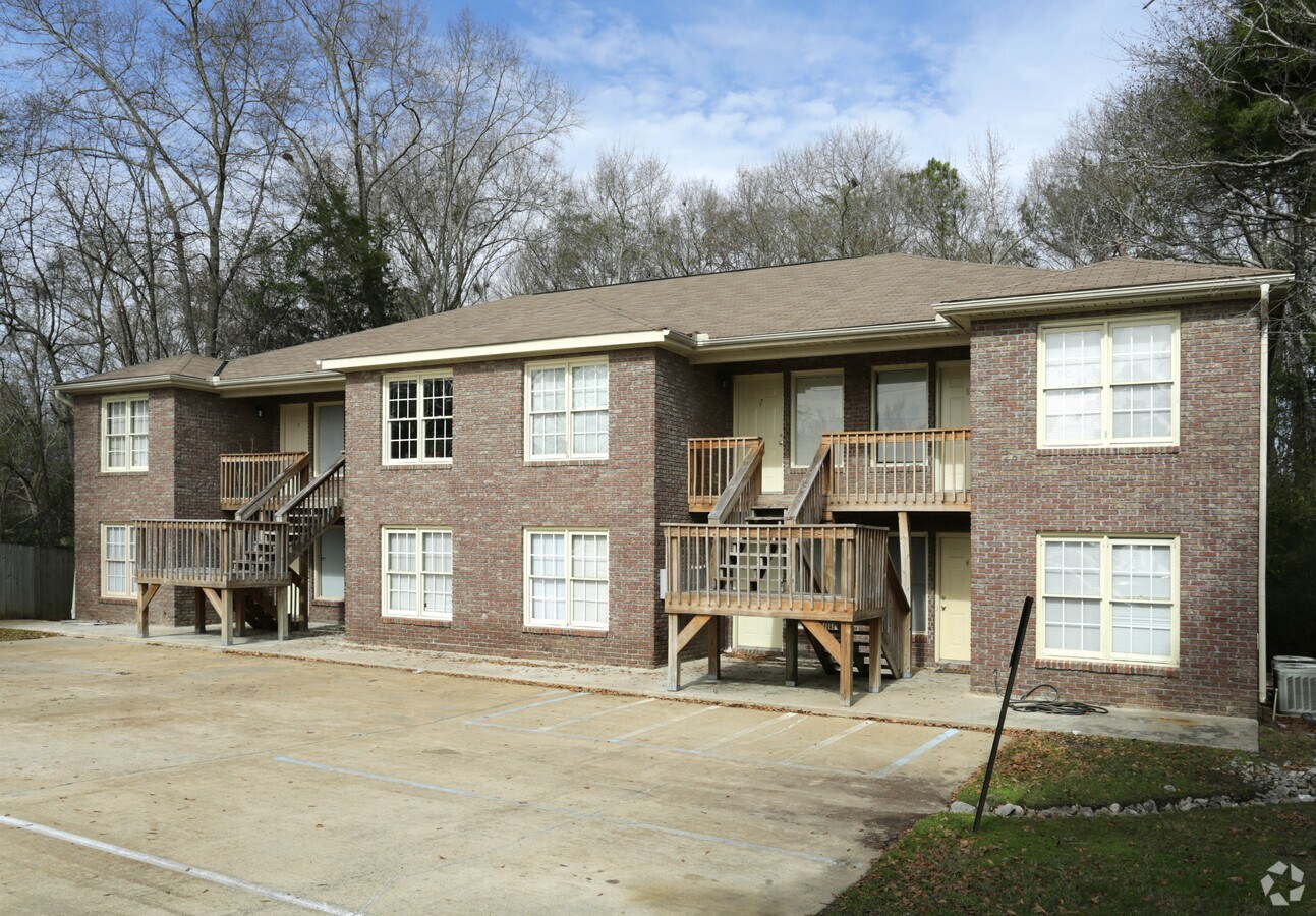 Miller Creek Apartments - Miller Creek Apartments