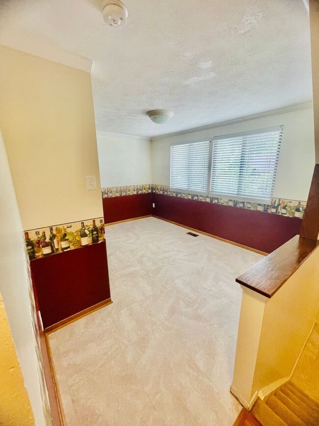 Photo - 3 bed- 1.5 Bath- Bridgeville Pa
