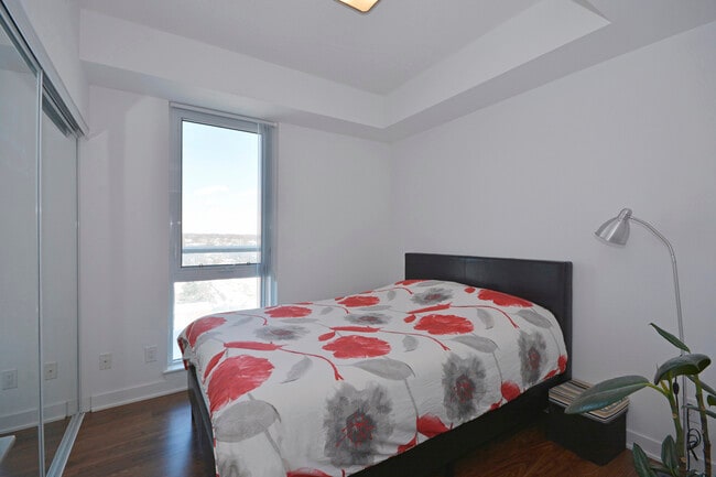 Photo - 260-1260 Sackville St