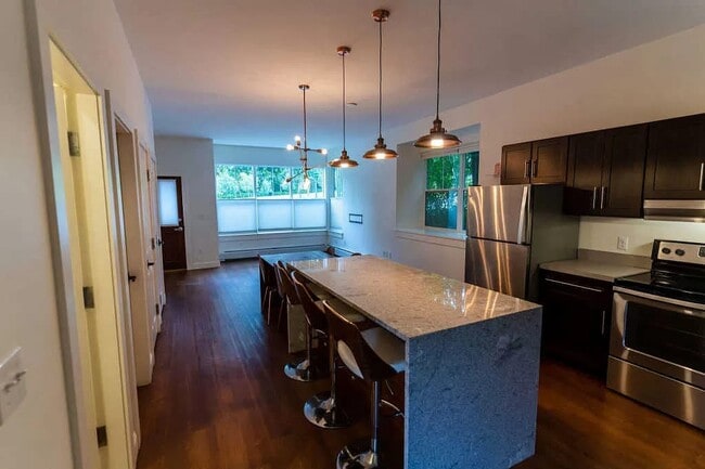 Photo - 11 Academy St