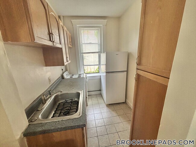 Photo - 352 Riverway Unidad 5