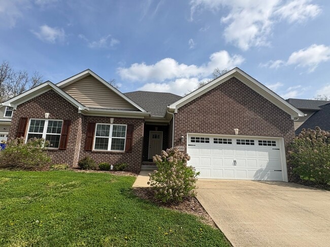 Building Photo - 3020 Equestrian Ct