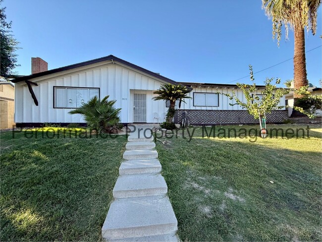 Stunning 4 Bed/2 Bath NE Home w/ Solar, RB... - Stunning 4 Bed/2 Bath NE Home w/ Solar, RB...