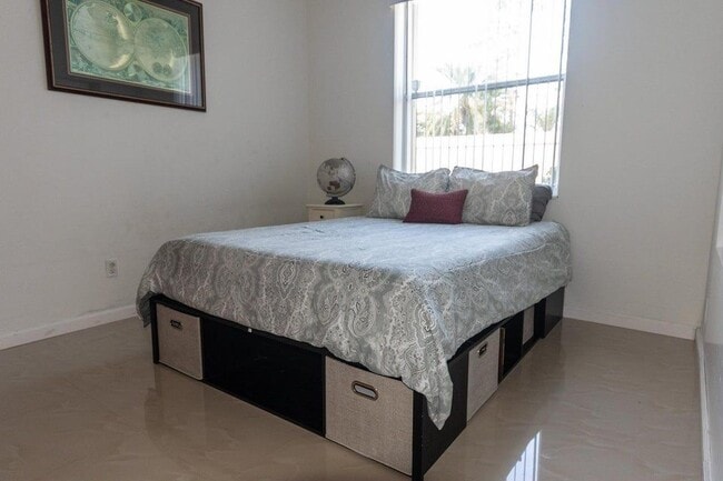 Photo - 608 Lake Wellington Dr