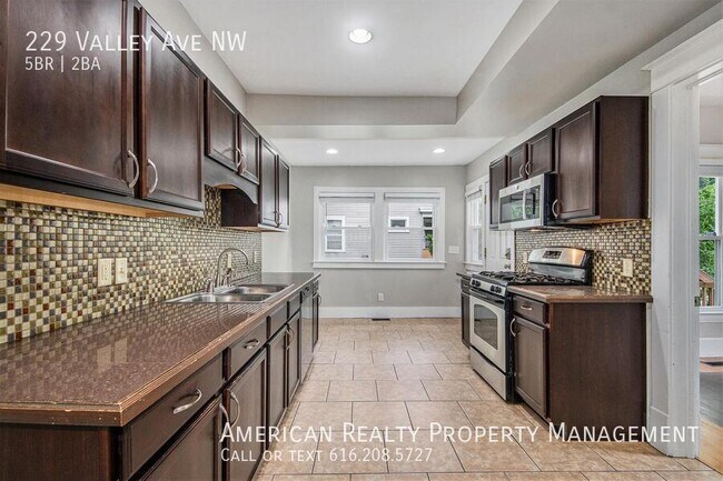 Photo - 229 Valley Ave NW