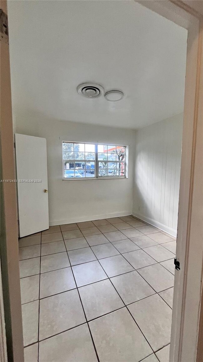 Photo - 1020 Indiana Ave