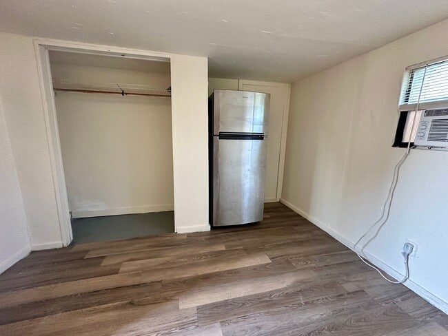 Building Photo - 8115 Tolles Dr Unit 2 Rental
