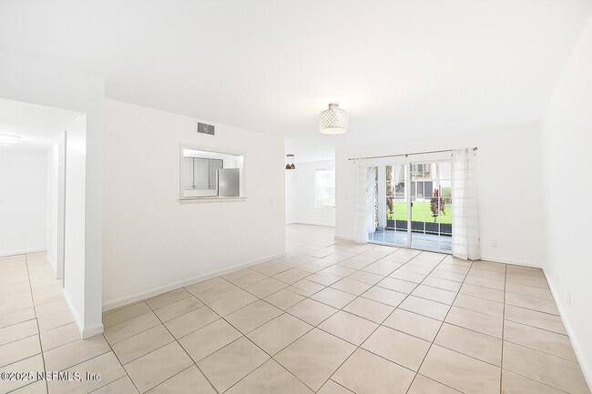 Photo - 4329 Plaza Gate Ln S Unit 101