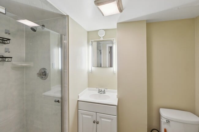 Photo - 4811 Calvert Rd