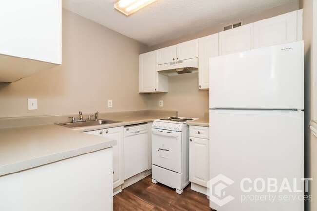 Photo - 987 Collier Rd NW Unit E