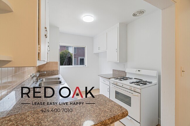 Photo - Spacious and Bright One Bedroom with Beaut... Unit 6