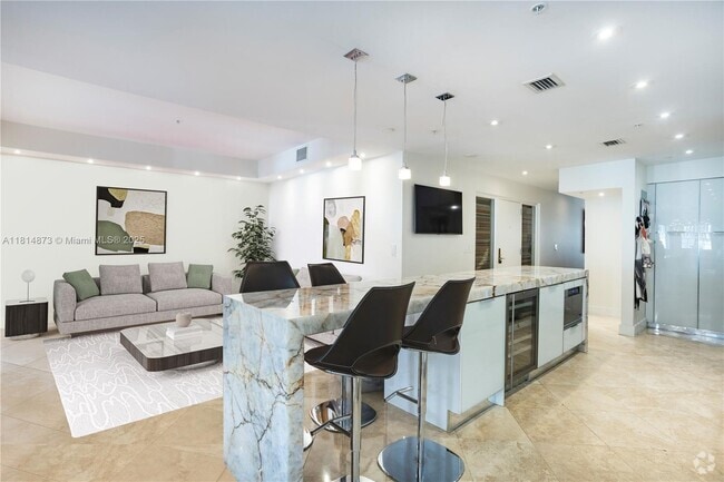 Building Photo - 1415 Sunset Harbour Dr Unit 203 Rental