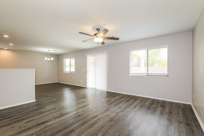 Photo - 3035 S 85th Dr