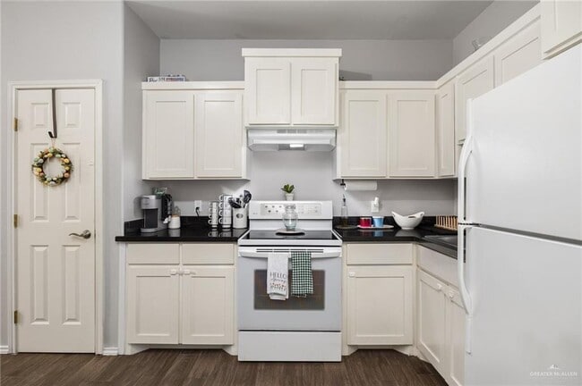 Photo - 17 Maryland St Unit A