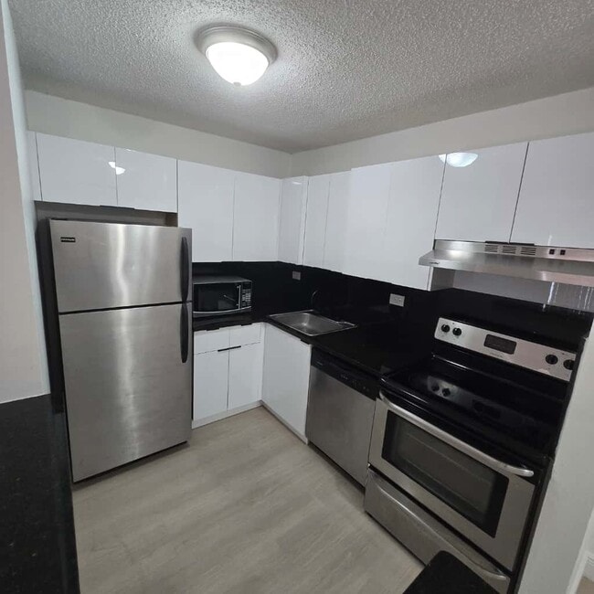 Photo - 6935 NW 179th St Unidad 204