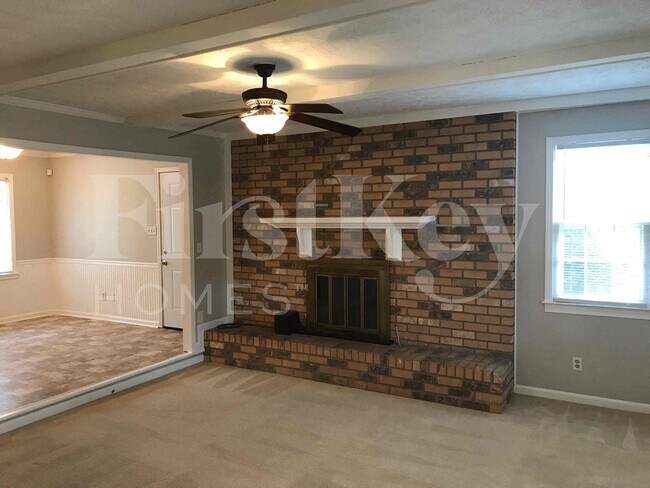 Photo - 2029 Abington Ln