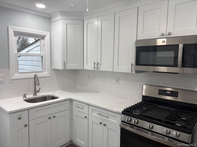 842 N Wellwood Ave