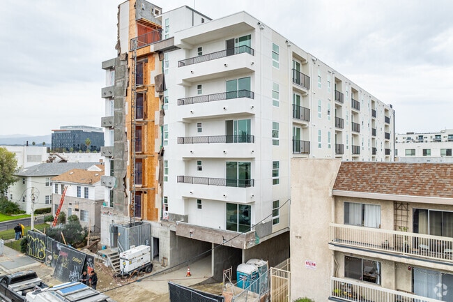 Photo - 5110 Bakman Ave