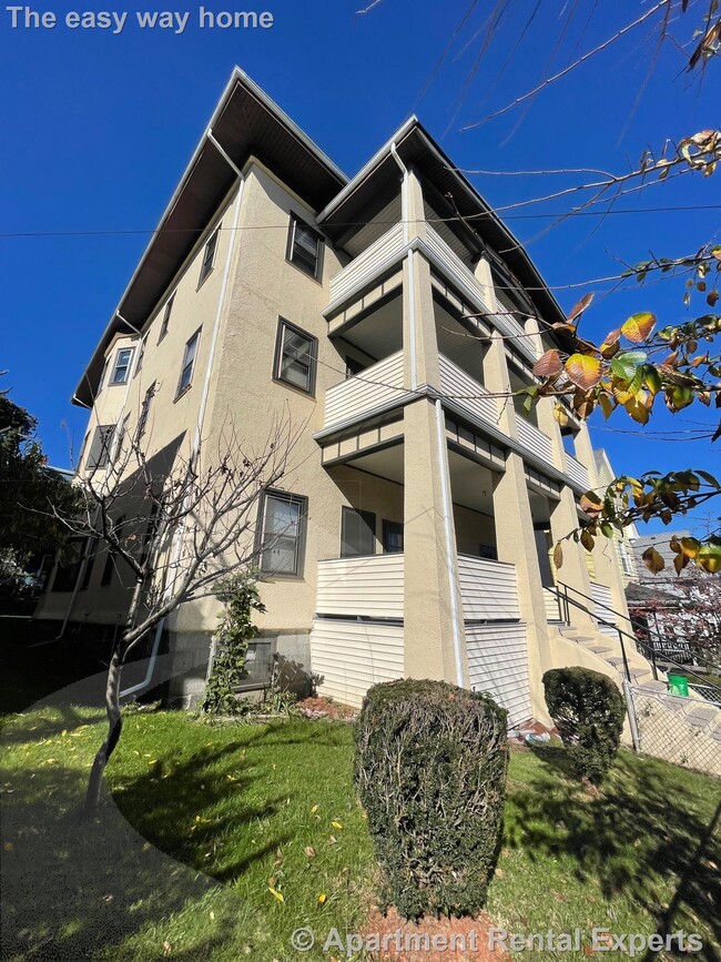 Photo - 18 Fenwick St Apartment Unit #3
