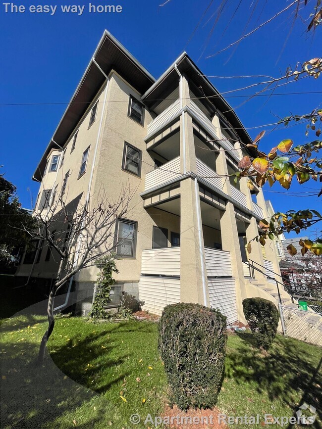 Building Photo - 18 Fenwick St Unit #3 Rental