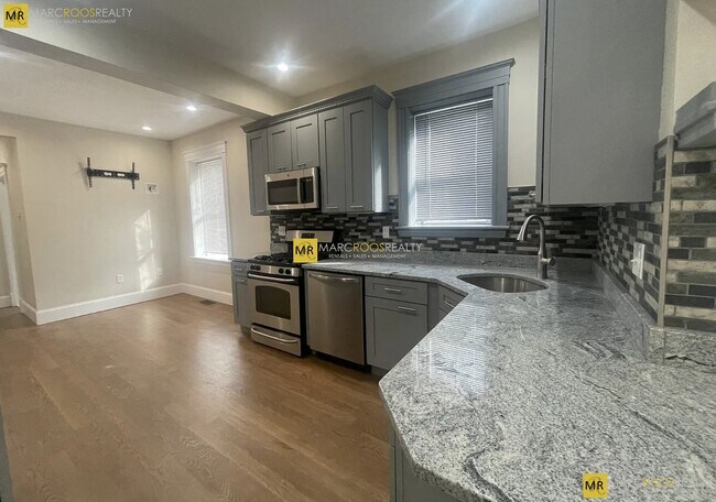 Photo - 78 Summer St