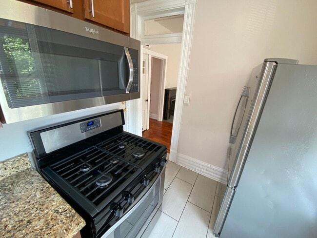 Photo - 1445 Worthington St Unit D