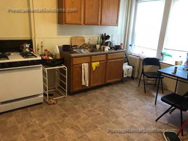 Building Photo - 218 South St