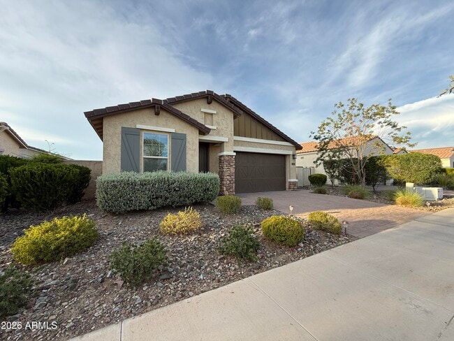 Photo - 9458 Thatcher Ave