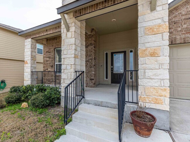 Photo - 216 Country Ml