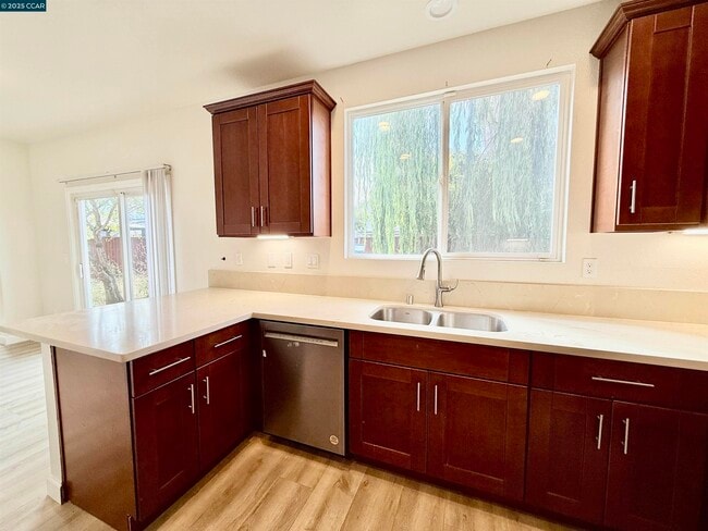 Photo - 815 Spring Mountain Ln