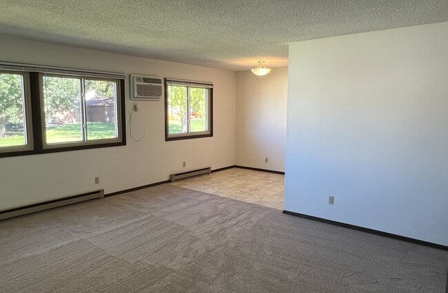 Photo - Elmwood Terrace